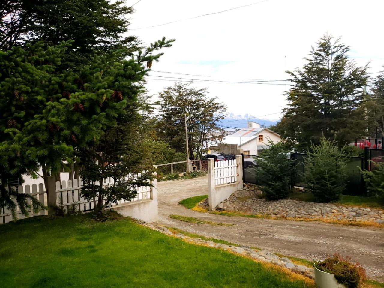 Departamentos Del Bosque Apartment Ushuaia Exterior photo
